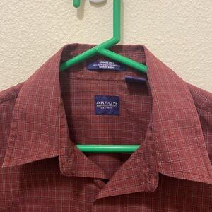 Arrow short sleeve shirt.